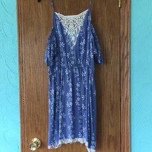 Blue and white dress size XL
